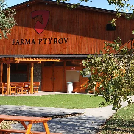 Farma Ptyrov 3* Mnichovo Hradiště