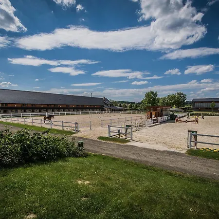 Pensjonat Farma Ptyrov 3*