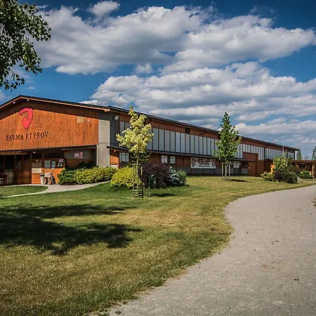 Farma Ptyrov 3* Mnichovo Hradiště